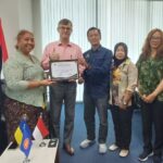 Pengurus IWO Bertemu Dubes Ukraina Untuk Indonesia, Dr. Vasyl Hamiani  Ucapkan Terima Kasih dan Sampaikan Piagam Apresiasi