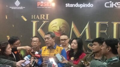 Dirjen P3K-Kemenbud RI Ahmad Mahendra memberikan keterangan pers Peringatan Hari Komedi Nasional 27 September di Kemendikdasmen RI, Jakarta.