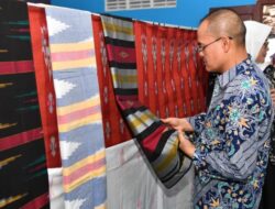 Kolaborasi Kemendikdasmen dan Dekranas Dukung Pelestari Wastra Tenun Nusantara